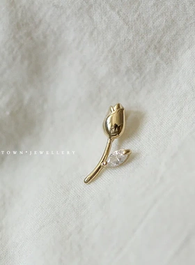 S925纯银镀14k金项链女气质小众设计感吊坠迷你郁金香花锁骨链女