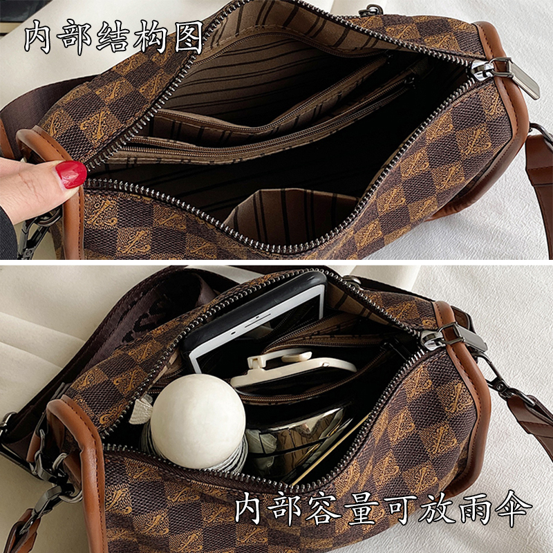 今年流行休闲女包2025新款潮枕头包单肩包软皮包横款通勤包斜挎包 - 图0