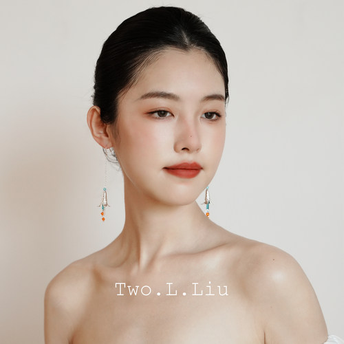 Two.L.Liu原创设计民族风蓝色喇叭花耳环女高级感气质耳饰耳夹 - 图2