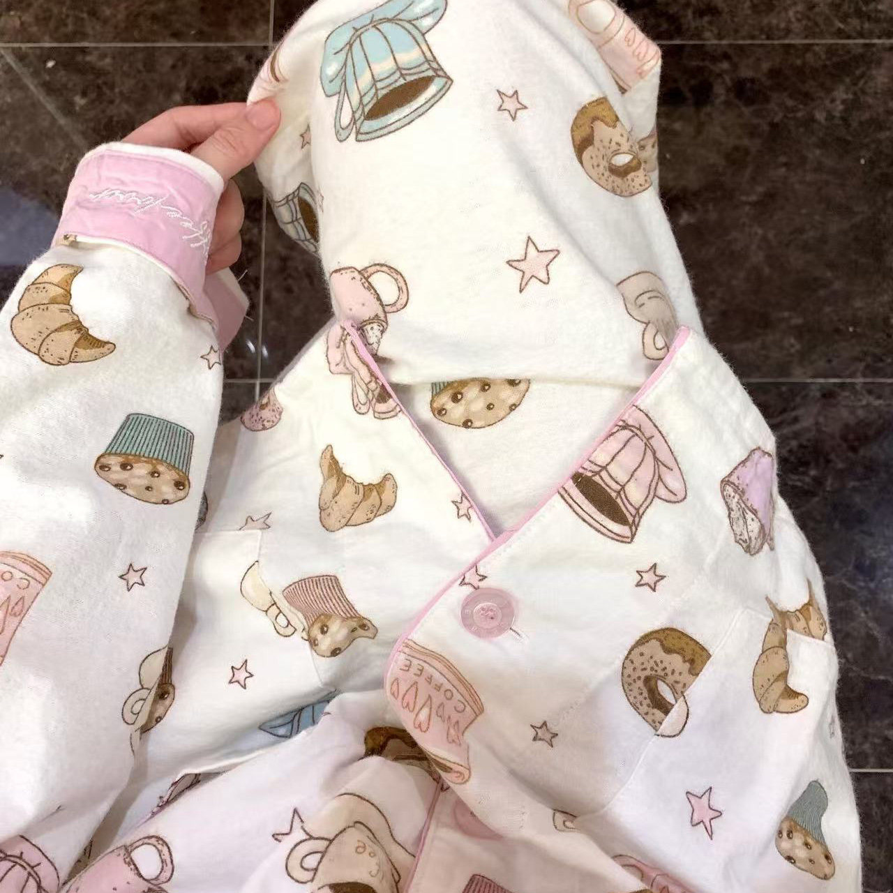 侘町2025年家居服咖啡蛋糕磨毛长袖休闲女春秋新款可外穿卡通睡衣,淘宝优惠券,粉丝福利购,淘宝优惠卷