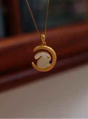 和田玉月兔项链配饰女编织饰品首饰高级感毛衣链玉石吊坠礼品批发