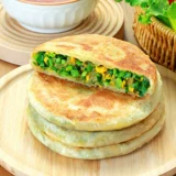 千味央厨 Хрустящий пирог, черный перец, говяжье блин, мясной пирог, студенческий завтрак, торт из лука, быстрое замораживание, полуфабрикат рекламный ролик продукт