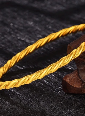 深圳水贝古法黄金麻绳手镯女新款麻花实心足金999金镯子婚嫁送礼