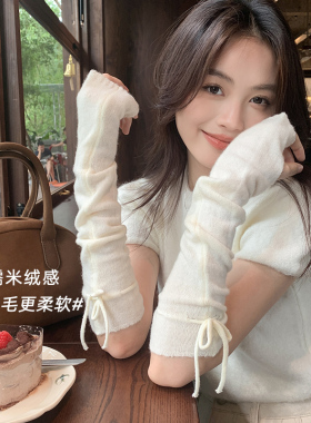 软乎乎奶白针织半袖手套