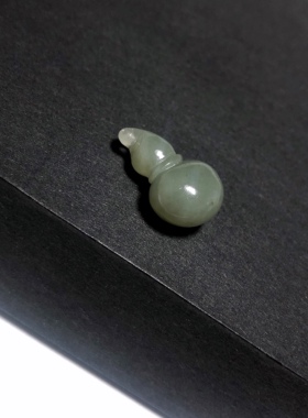 D1530# 天然和田玉烟紫老料葫芦吊坠27.5*14*9.2mm 重3.38克