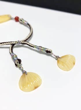 S615# 天然原矿蜜蜡莲藕贝壳手链 配冰红南红圆珠