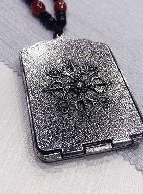 D841# 唐卡黑金佛牌吊坠 毛衣链