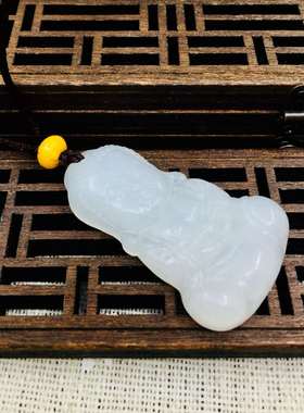 18k金羊脂白玉锁骨链翡翠挂件