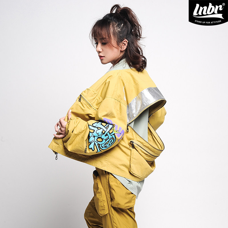 LNBR漫画字母拼接短款外套多拉链口袋上衣夹克潮流时尚,淘宝优惠券,粉丝福利购,淘宝优惠卷