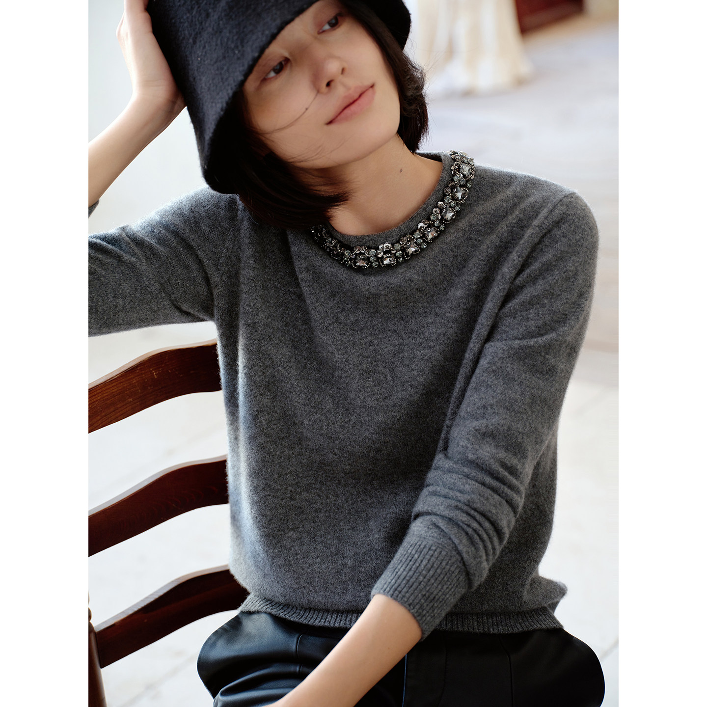圆领钉珠镶钻羊绒衫女100纯山羊绒毛衣秋冬新款上衣套头针织打底,淘宝优惠券,粉丝福利购,淘宝优惠卷