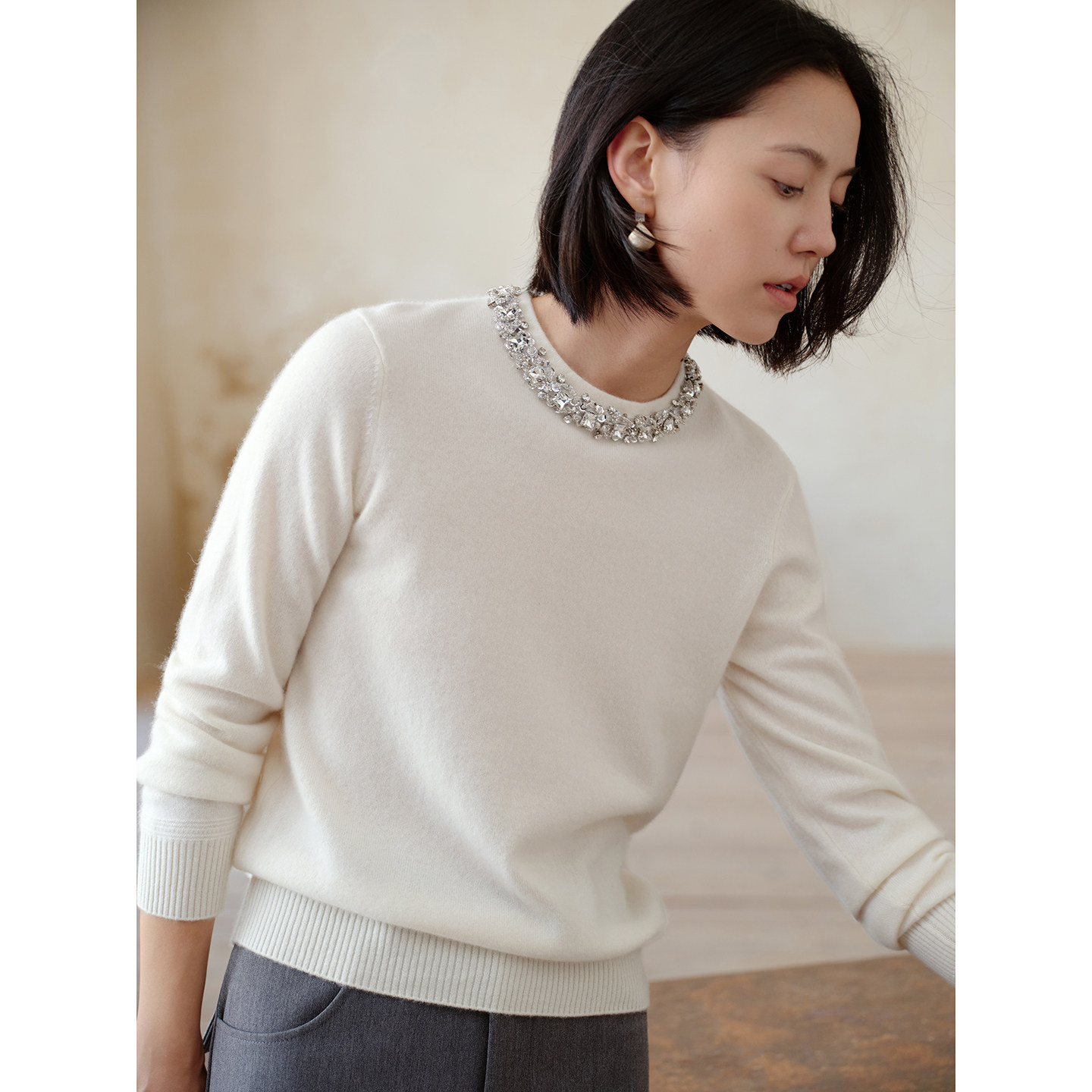 圆领钉珠镶钻羊绒衫女100纯山羊绒毛衣秋冬新款上衣套头针织打底,淘宝优惠券,粉丝福利购,淘宝优惠卷