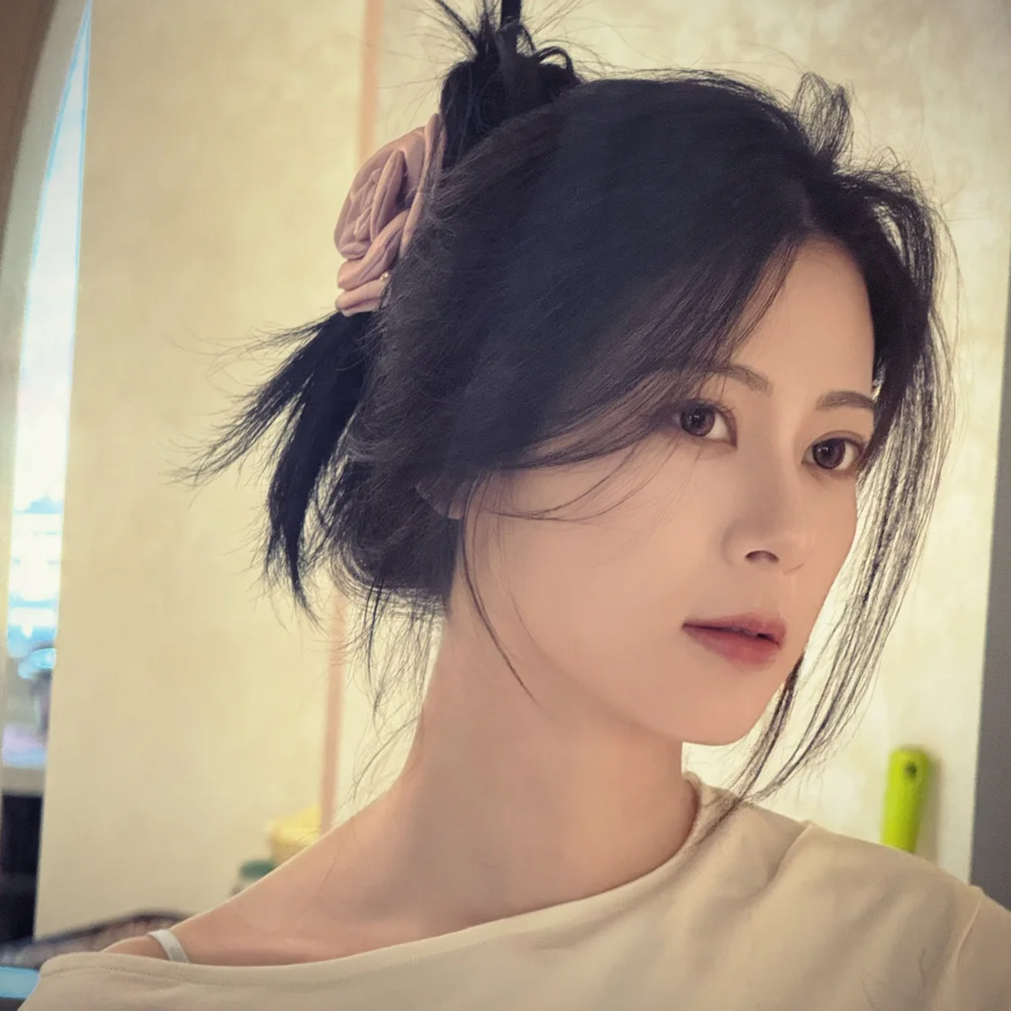 玫瑰曼塔~白鹿同款粉色浪漫小花苞花朵抓夹半扎发中号发夹后脑勺,淘宝优惠券,粉丝福利购,淘宝优惠卷