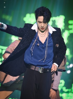 新款王一博同款吊坠高街白金项链