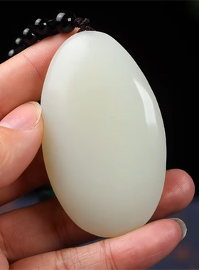 天然新疆和田玉羊脂白玉财神把件