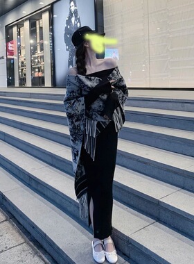 新款民族风水墨画披肩女时尚百搭云南西藏游网红同款氛围感百搭
