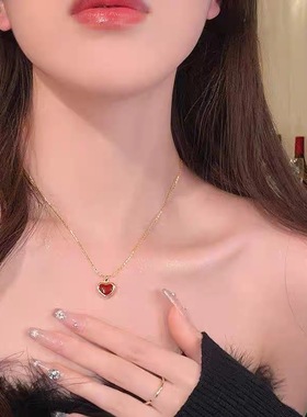 合金材质红色爱心项链女