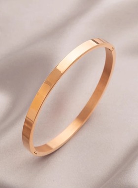 简约圆形光面手镯情侣钛钢不掉色