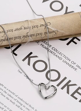 unbeaten简约镂空爱心钛钢项链女