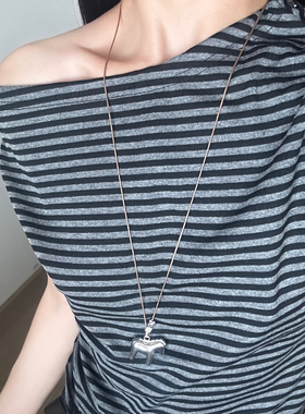 银色金属立体花朵小马吊坠项链