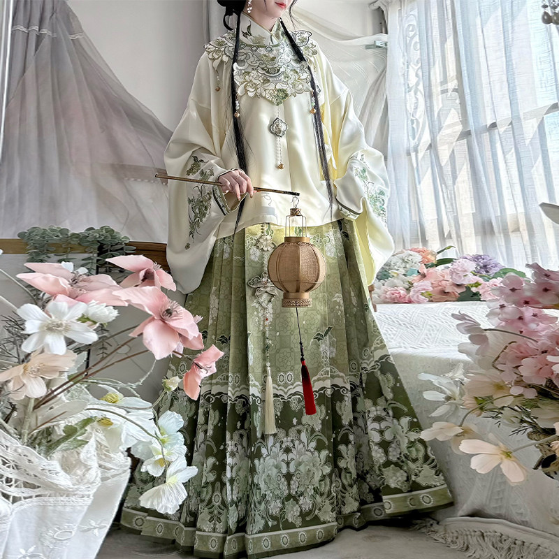 壹拾柒汉服女【秋云集】明制交领重工刺绣云肩一片式马面裙秋冬款,淘宝优惠券,粉丝福利购,淘宝优惠卷