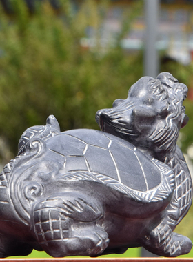 嘉祥石雕天然青石镇宅龙龟摆件