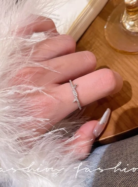 交叉扭结锆石细圈戒指女小众高级感冷淡风精致开口指环时尚新款潮