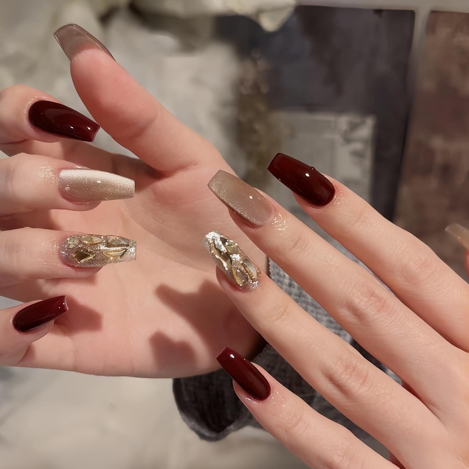 纯手工穿戴甲成品小红书爆款猫眼车厘子香槟钻简约高级新年战甲,淘宝优惠券,粉丝福利购,淘宝优惠卷