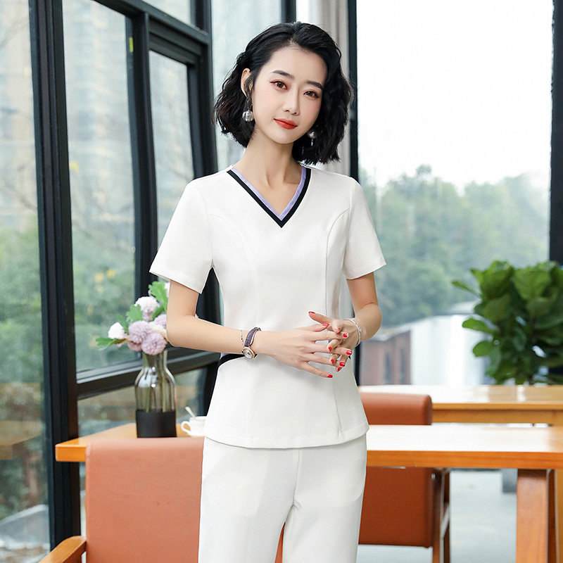  歌黛娜酒店工作制服