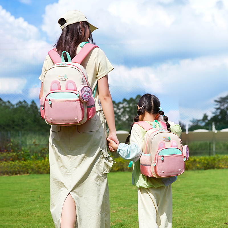 阳光8点幼儿园书包女童小学生轻便男童大班背包一年级儿童双肩包