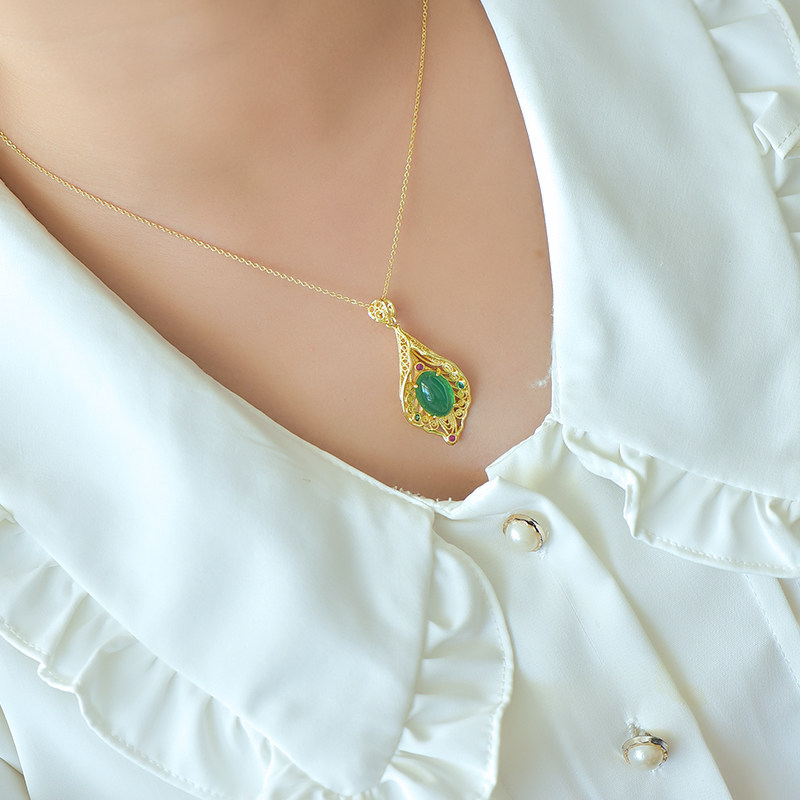 古法金镶嵌绿玉髓蛋面杏叶花配彩锆镂空吊坠女时尚锁骨链碧玉挂件,淘宝优惠券,粉丝福利购,淘宝优惠卷