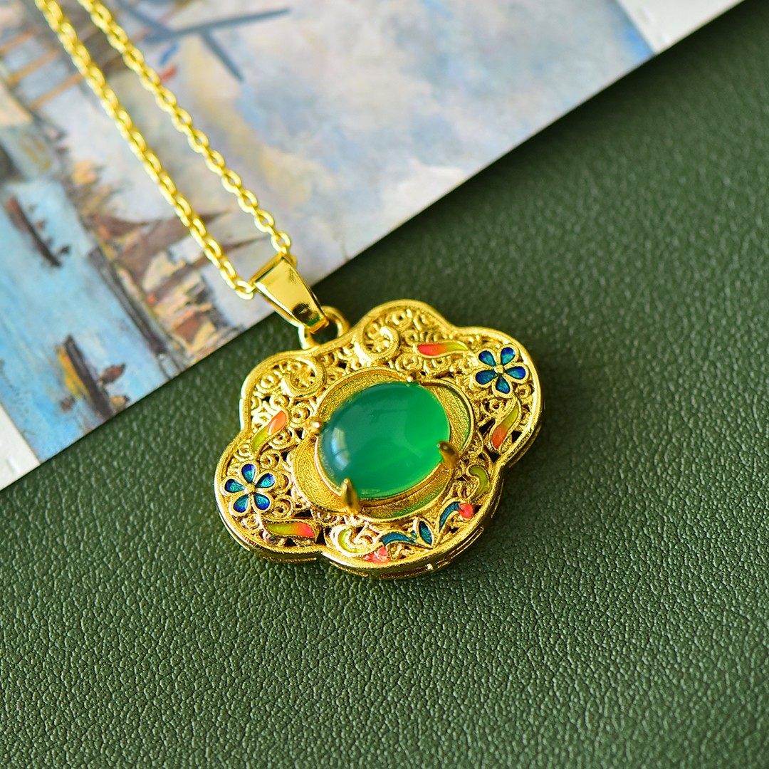 古法鎏金镶绿玉髓蛋面珐琅如意锁吊坠女时尚碧玉项坠锁骨链不掉色,淘宝优惠券,粉丝福利购,淘宝优惠卷