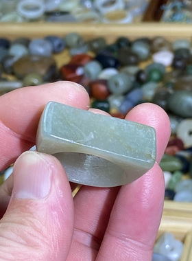 和田玉籽料青白玉卡22随型扳指马鞍戒老光工艺满皮古风戒圈玉环