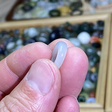 和田玉籽料卡9随型跑环白玉青花俏色古风玉环文玩珠串挂饰跑圈