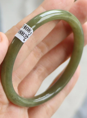 玉手镯圈口52.6，和田玉青绿色（证书编号8083883 青海料