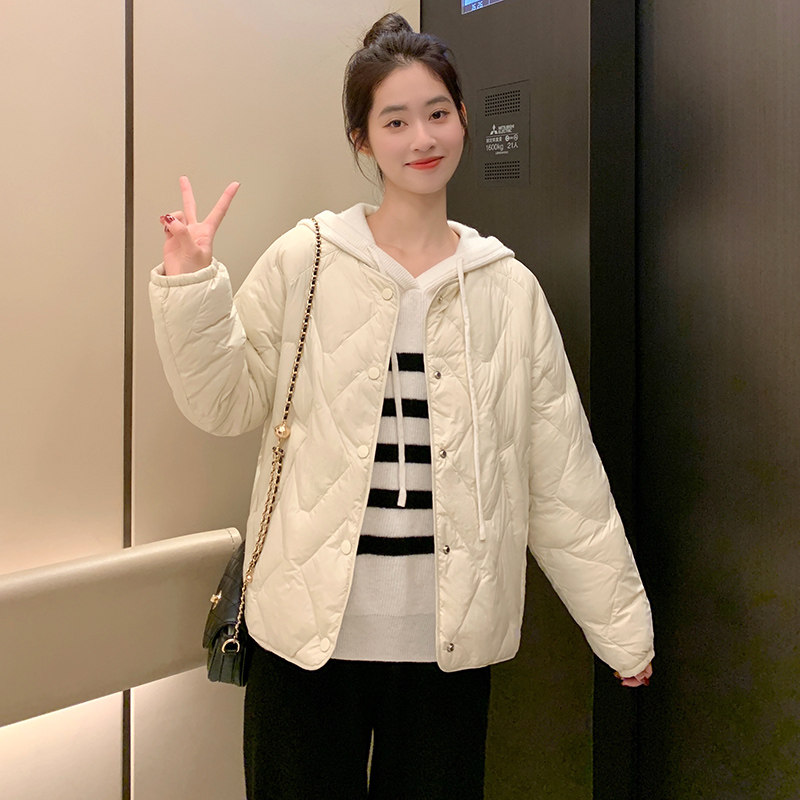  娇兰恋服饰羽绒服