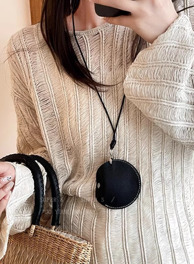 月牙皮革长款耳机包挂脖项链