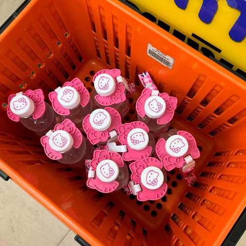 泰国三丽鸥Hellokitty矿泉水纯净水带原装挂绳凯蒂711同款图案 - 图3