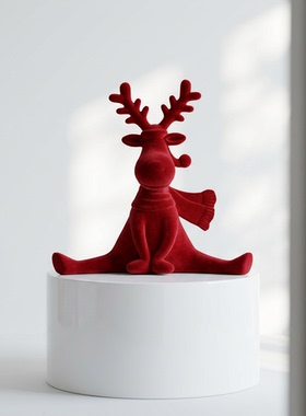 红色绒布圣诞鹿吉祥物摆件