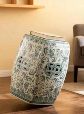 中式青花瓷镂空鼓凳客厅摆件