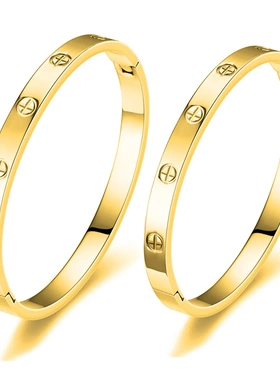 新款四叶草钛钢情侣手镯简约优雅钻十钉钛钢首饰不锈钢手镯