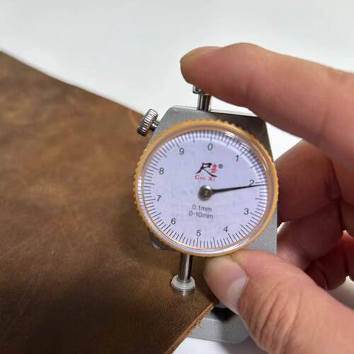 整张进口硬挺头层油蜡变色疯马皮牛皮皮料真皮面料刀鞘手工diy2mm - 图3