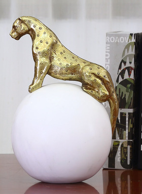 欧式风豹子轻奢样板房会所水晶球