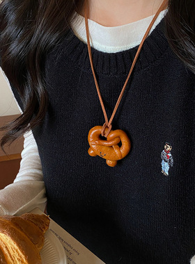 手工碱水面包秋冬项链女生可爱汽车包包挂件配饰创意挂脖毛衣