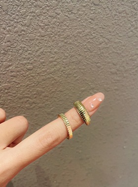 金色简约几何齿轮开口戒指