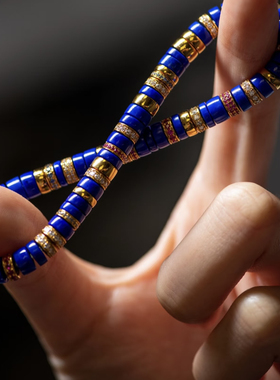 天然青金石手串男女单圈直切药片手链24 k保色镀金色隔片节日礼物