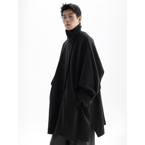 APOZi collection/镜水浮金/黑色宽松中长款外套高领斗篷开叉大衣 - 图2