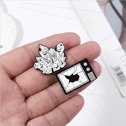 Japan and Korea black and white brooch girl skirt TV Sadako - 图2