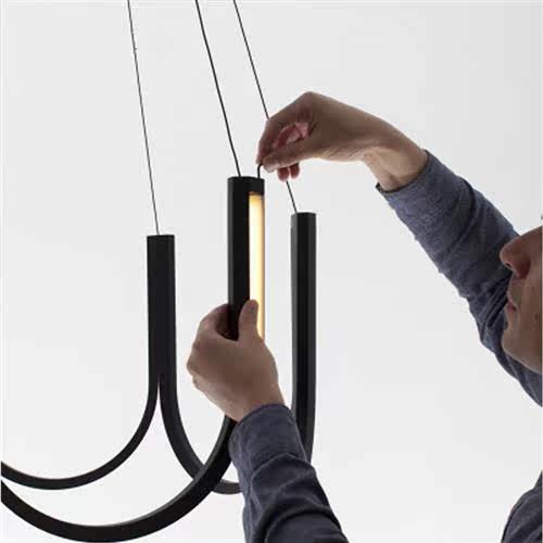 Italian minimalist modern simple living room chelier persaly - 图1