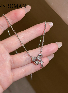 新款暗黑风十字架爱心项链女款