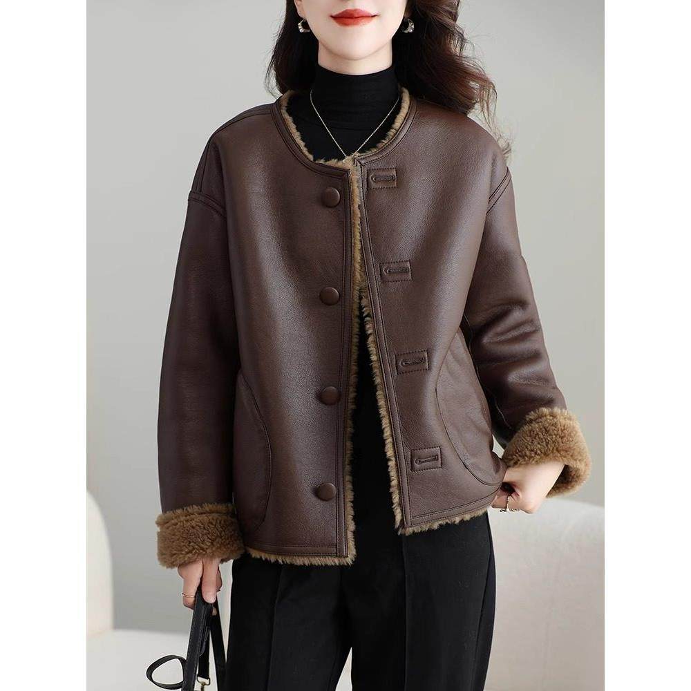 短款小香风皮草 都市女性时尚穿搭 抹茶绿皮草梨型身材穿搭,淘宝优惠券,粉丝福利购,淘宝优惠卷